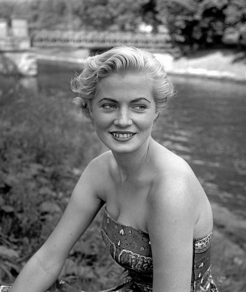 Anita Ekberg.