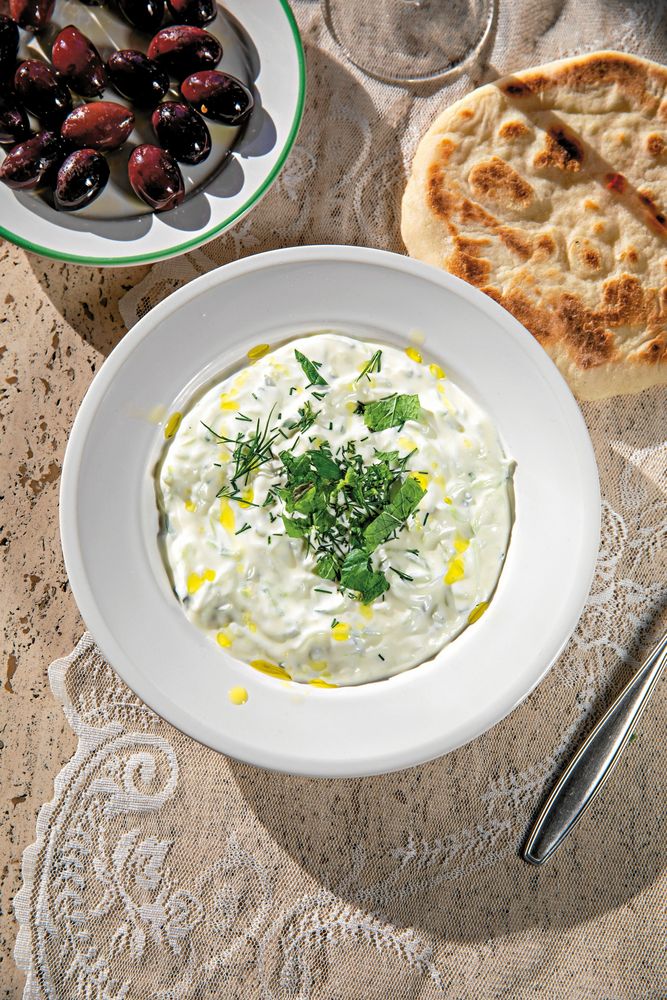 Tzatziki i skål.
