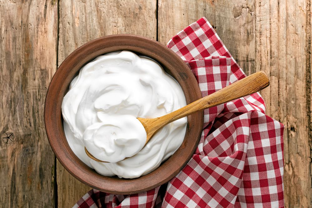 Gräddfilen var tidigt ett festligt inslag på midsommarbordet.