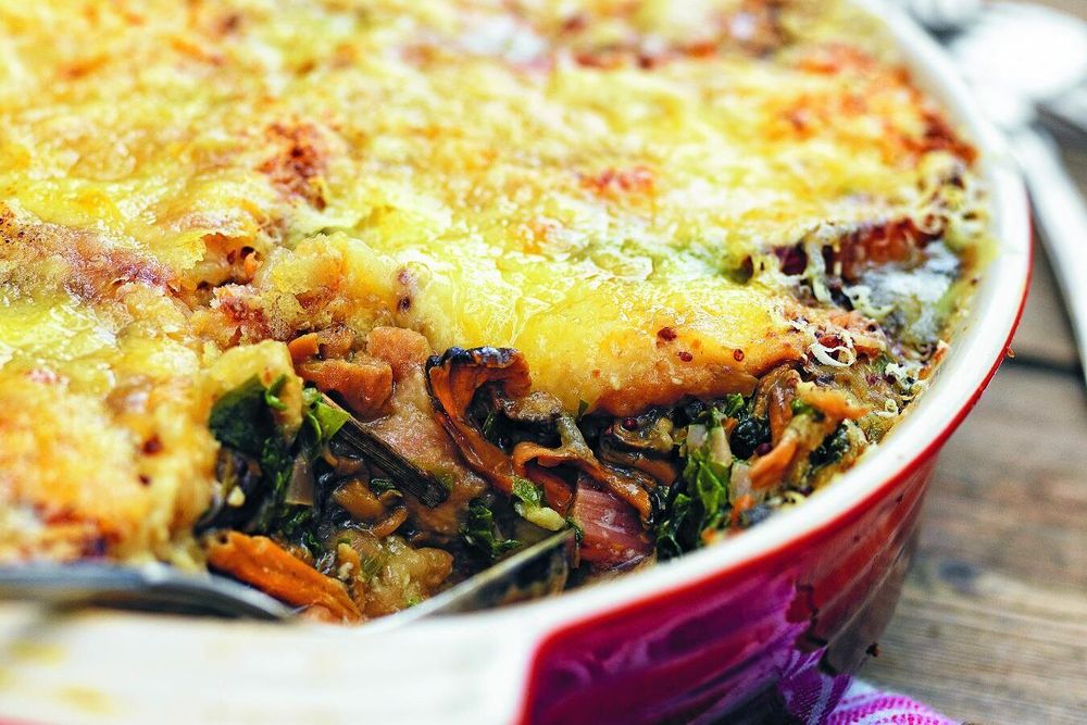 Restfest. Strata är en frasig, italienska gratäng med grönsaker och rester.
