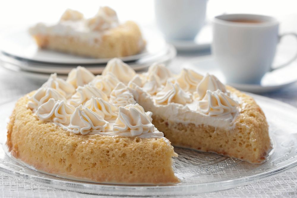Gör det enkelt för dig och baka en semmelpaj på semmeldagen i stället för klassiska semlor!