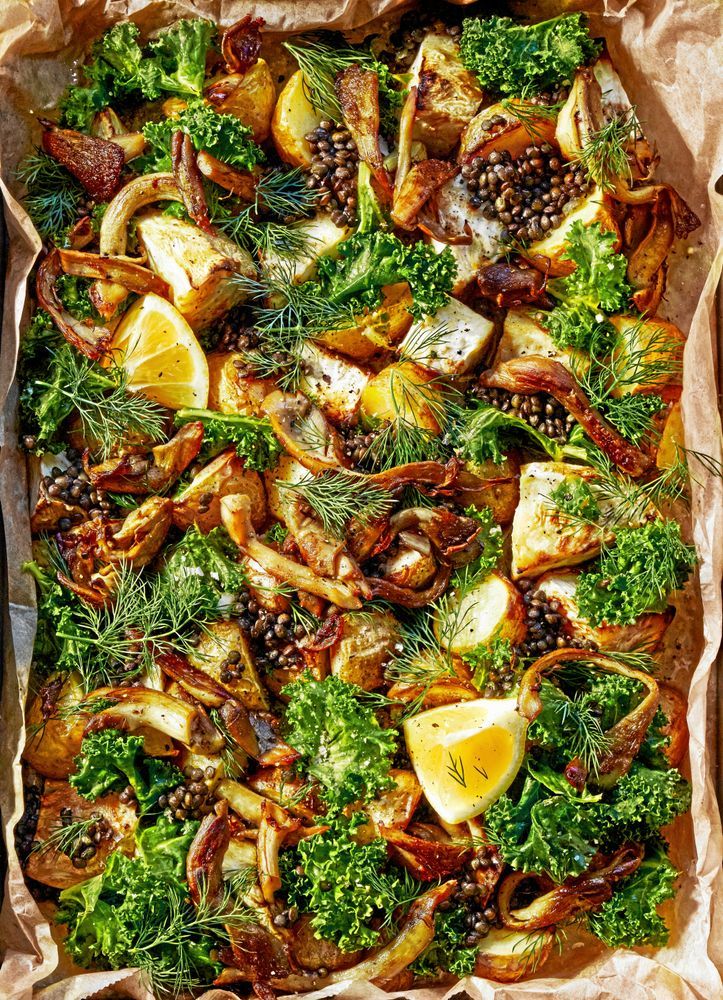 Bakplåt med rostade grönsaker, svamp och citron.