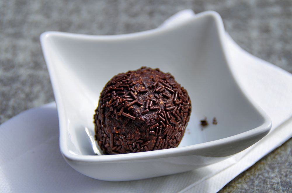 Arraksbollen är chokladbollens lite mognare kusin.
