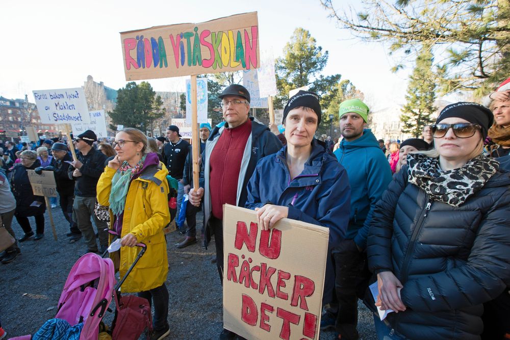 Ingela Lindqvist var en av 2000 personer som demonstrerade mot planerna på skolnedläggning i Luleå.