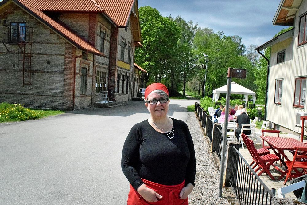 Paula Engström bestämde sig för att satsa på Mammas Mat och det har blivit en succé i halländska Landeryd. Restaurangen ligger i det hus som en gång i tiden var lanthandel.