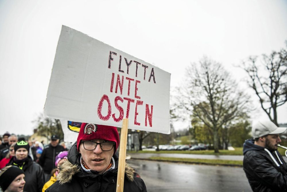 I oktober arrangerades en marsch i protest mot Arlas flytt av Boxholmsost.