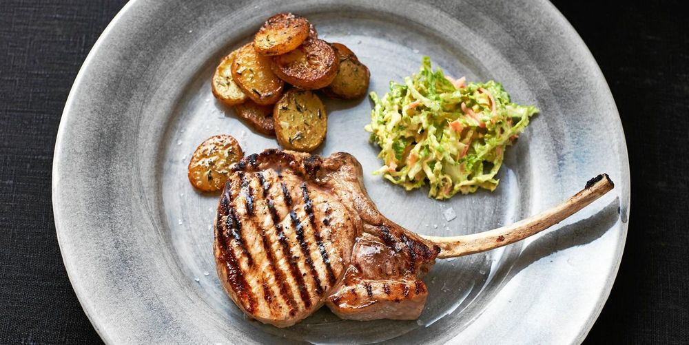 Racks av gris är en festlig grillfavorit.