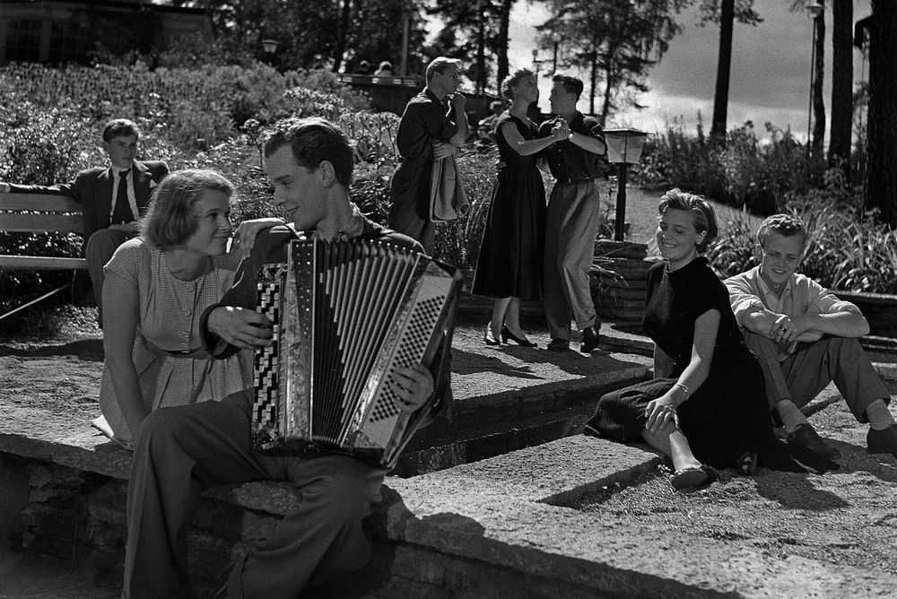 Dragspelet var dragplåster när ungdomarna roade sig på 1950-talet. En kille med takt och ton gick hem hos tjejerna.