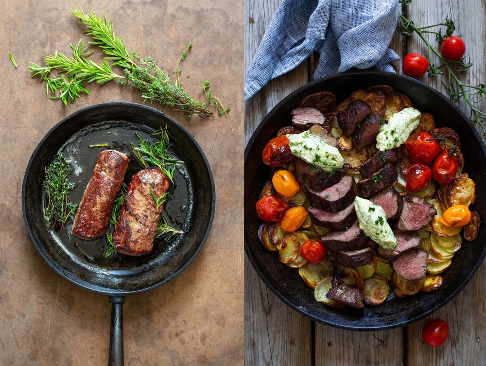 Bildkollage på kött och grönsaker i stekpannor på ett bord.