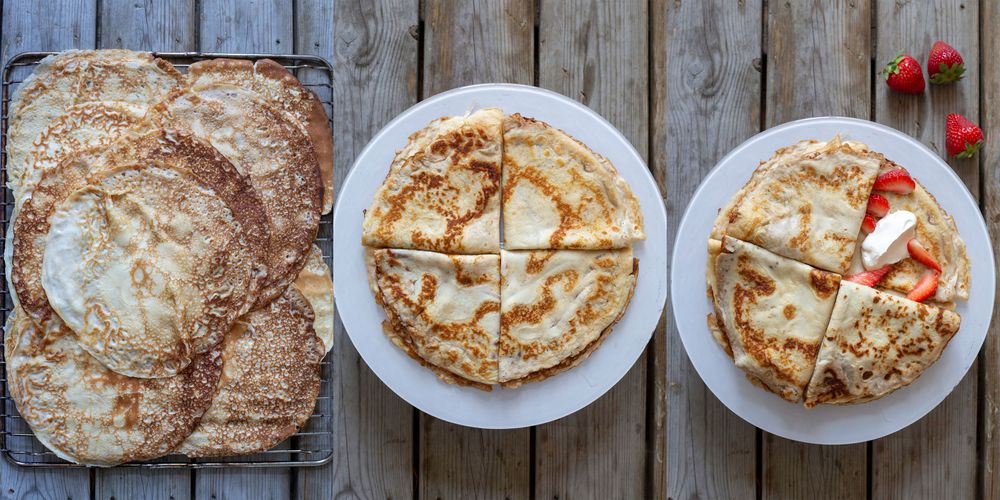 Bildkollage med pannkakor och vikta pannkakor.
