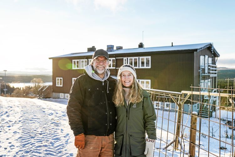 Anna och Michael köpte fjällhotellet på impuls: ”Ångrat oss många gånger”