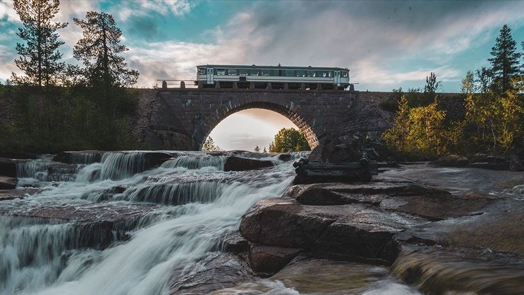 Lucka 14: Upplev och utforska Norrlands själ med Inlandsbanan
