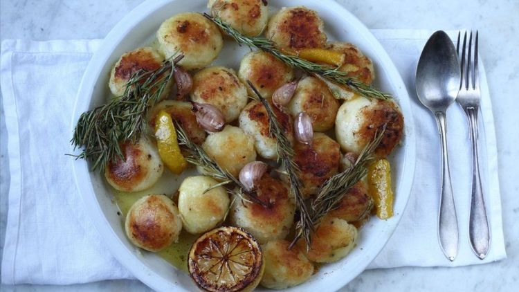 Frasigt ugnsrostad citronpotatis