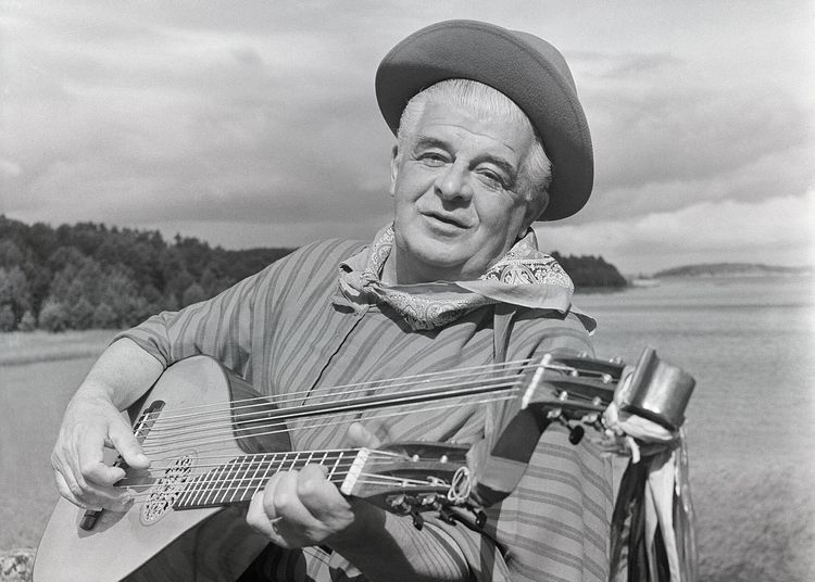 Bondgården räddade Taube från flaskan – och inspirerade till hans vackraste sommarvisor