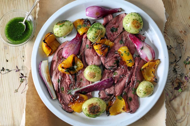 Rådjurskött har tunna, fina fibrer och tillagas bäst på lite högre temperaturer under kortare tid.