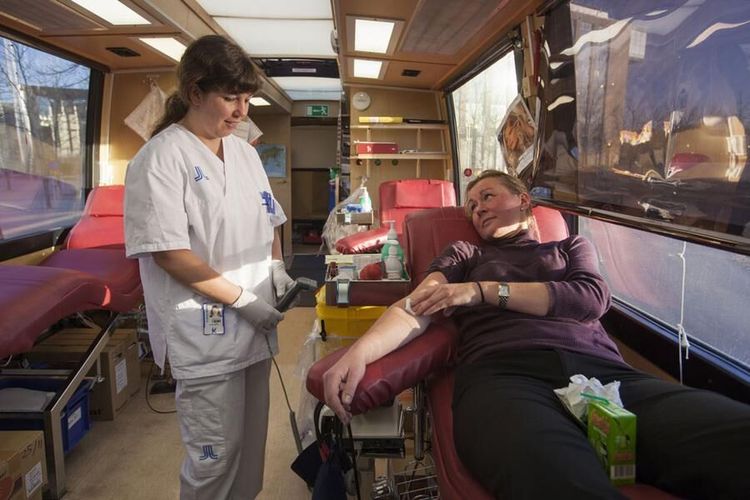 Så här enkelt blir du blodgivare – och räddar liv