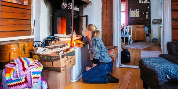 Linda-Marie lever utan el och indraget vatten – året om