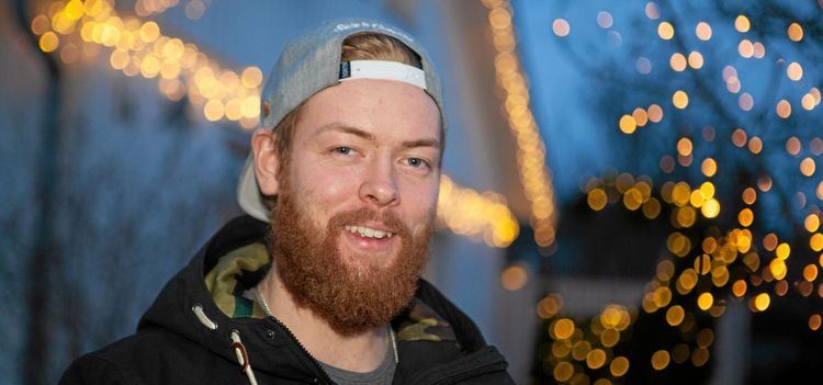 Truckmekanikern Victor är galen i julen